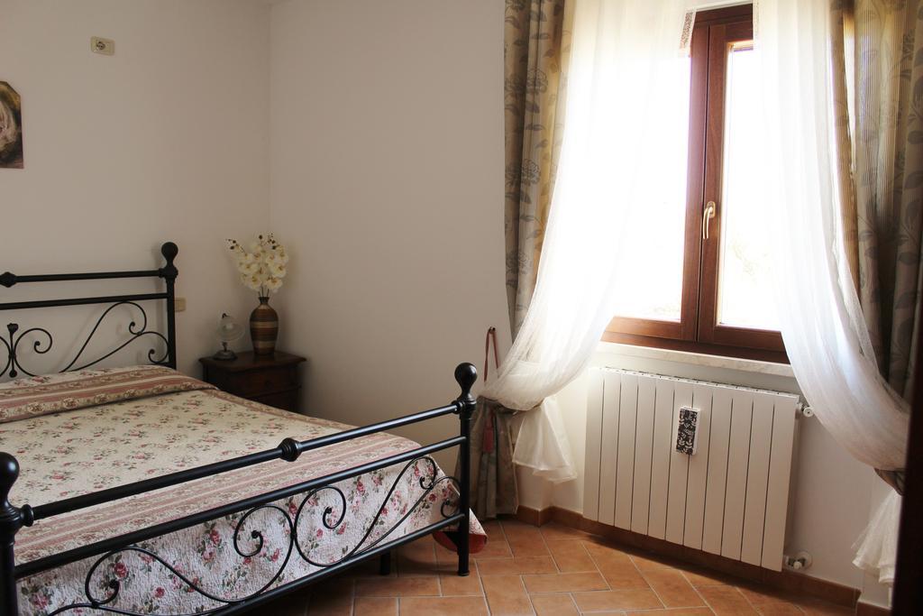Agriturismo Colle D' Oro Пеша-Романа Экстерьер фото