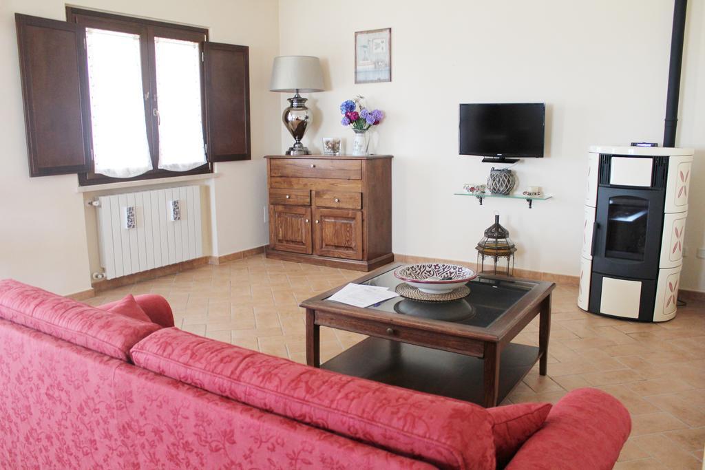 Agriturismo Colle D' Oro Пеша-Романа Экстерьер фото