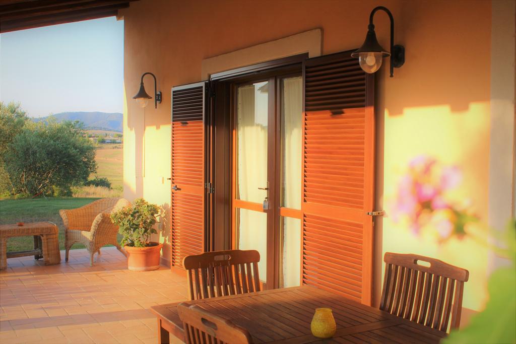 Agriturismo Colle D' Oro Пеша-Романа Экстерьер фото
